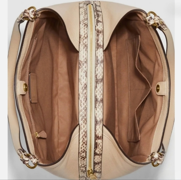 Coach purse - Picture 2 of 3